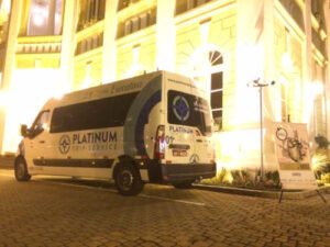 Aluguel de vans executivas para passeios por Curitiba e região